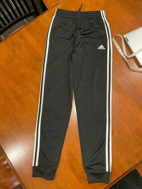 Adidas Boy's Tricot CLR Joggers size 14/16 Large (no wear)